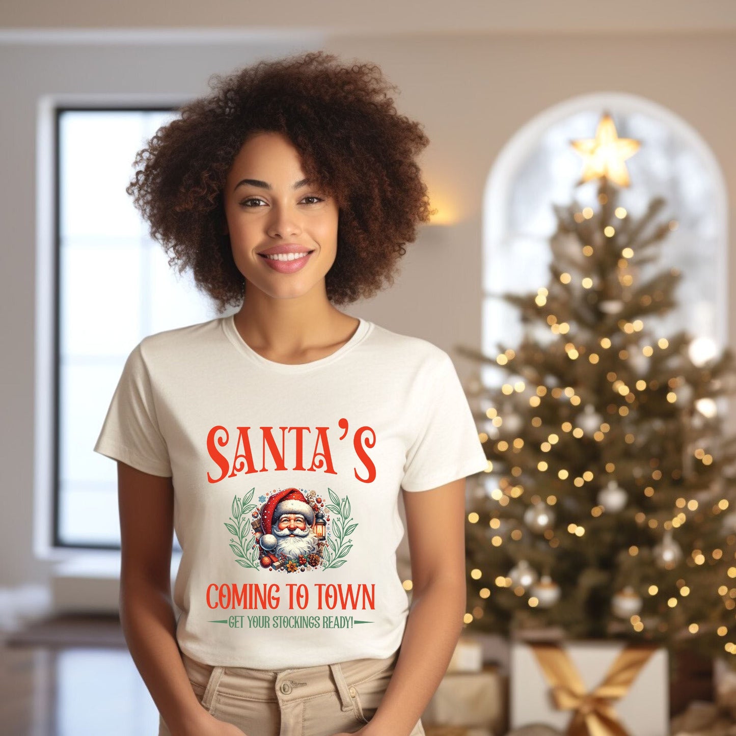 Santa's Comin To Town Vintage | Short Sleeve Crewneck
