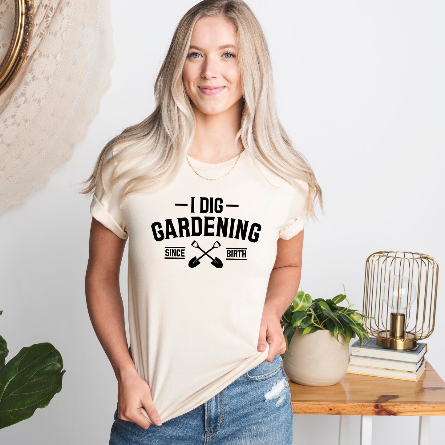 I Dig Gardening | Short Sleeve Graphic Tee