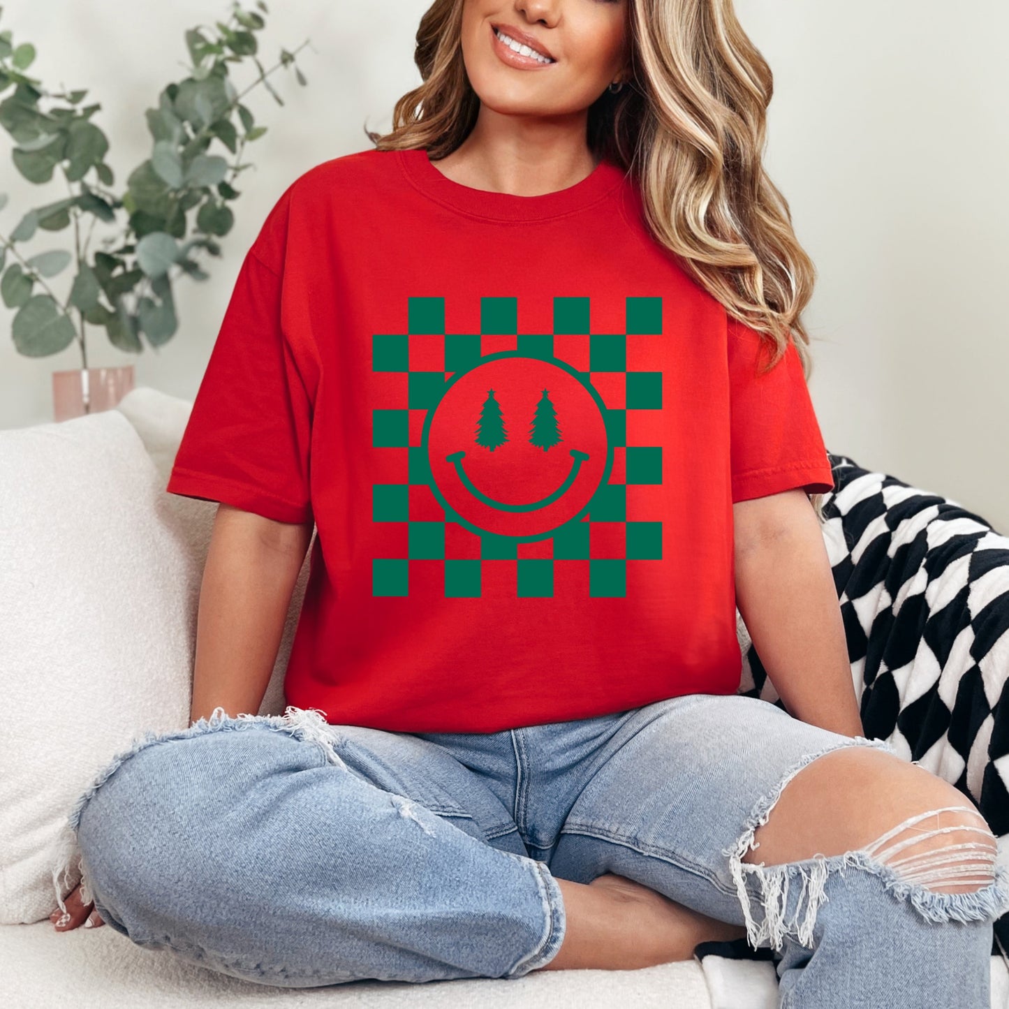 Checkered Christmas Smiley | Garment Dyed Tee