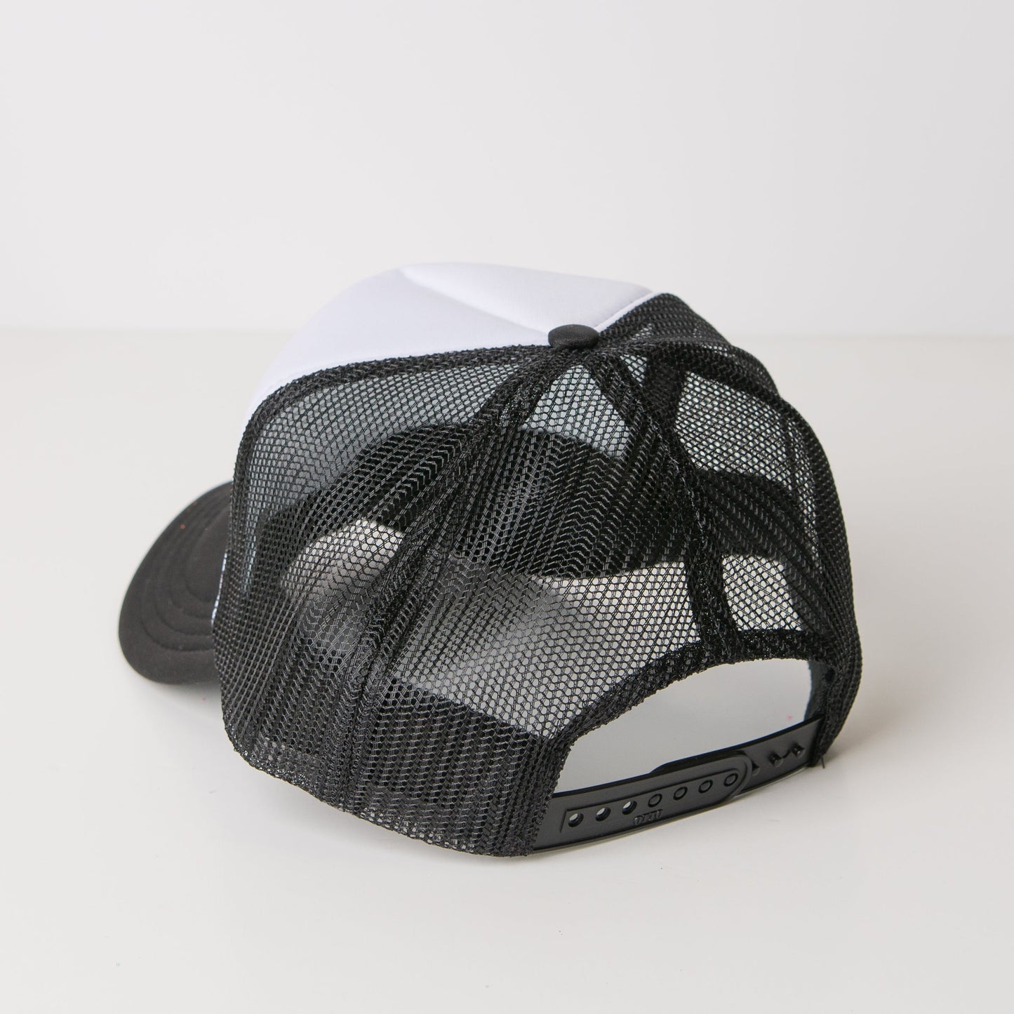 EMB337M_F-FTH White Black