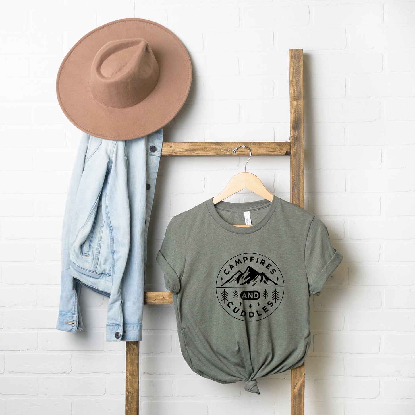 Campfire And Cuddles Circle Landscape | Short Sleeve Crew Neck