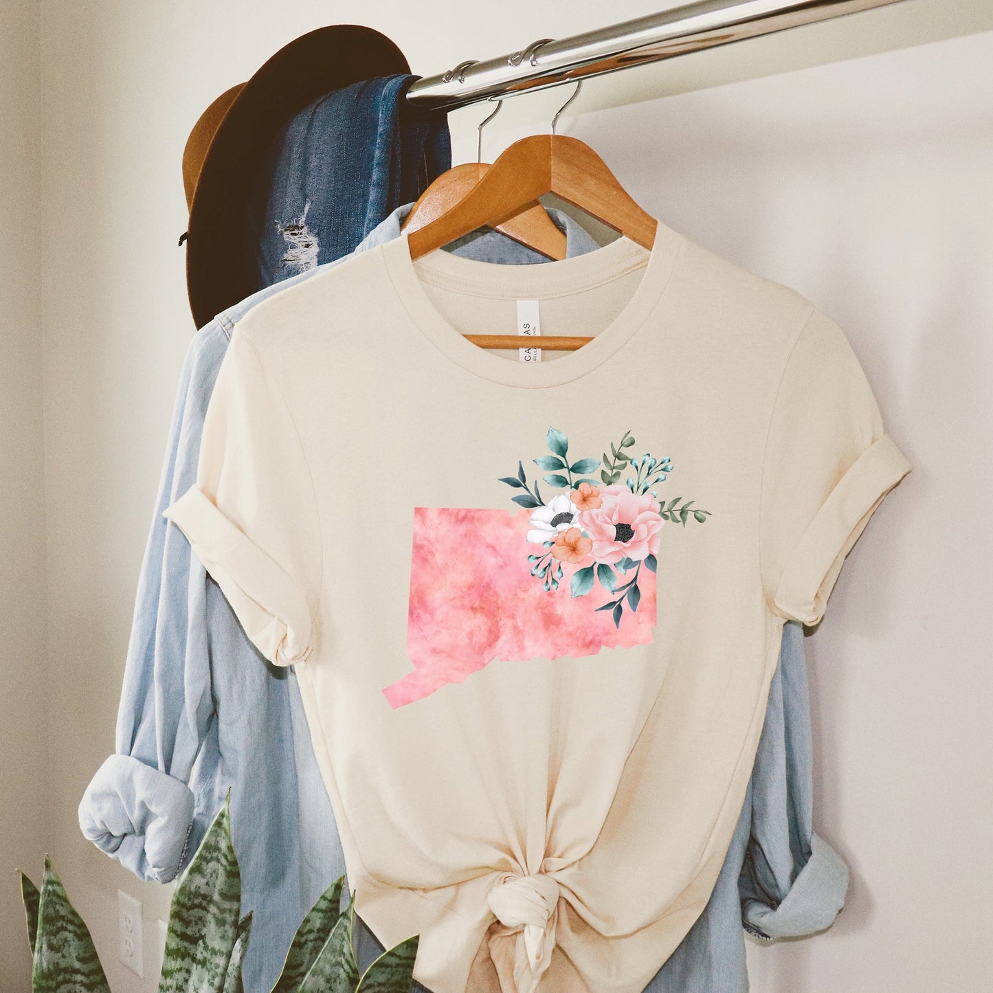 Connecticut Watercolor | Short Sleeve Crew Neck | State Tee