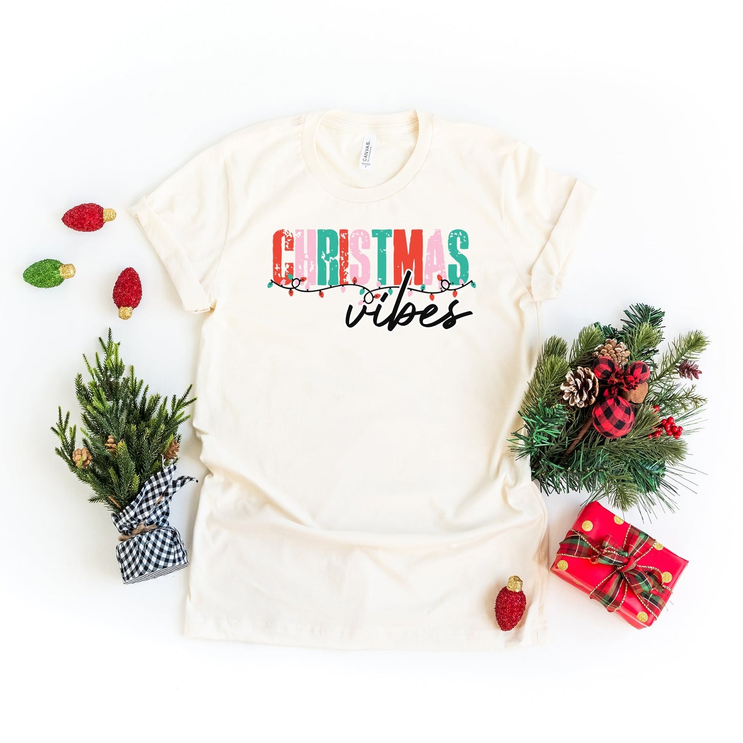 Christmas Vibes Lights | Short Sleeve Crew Neck