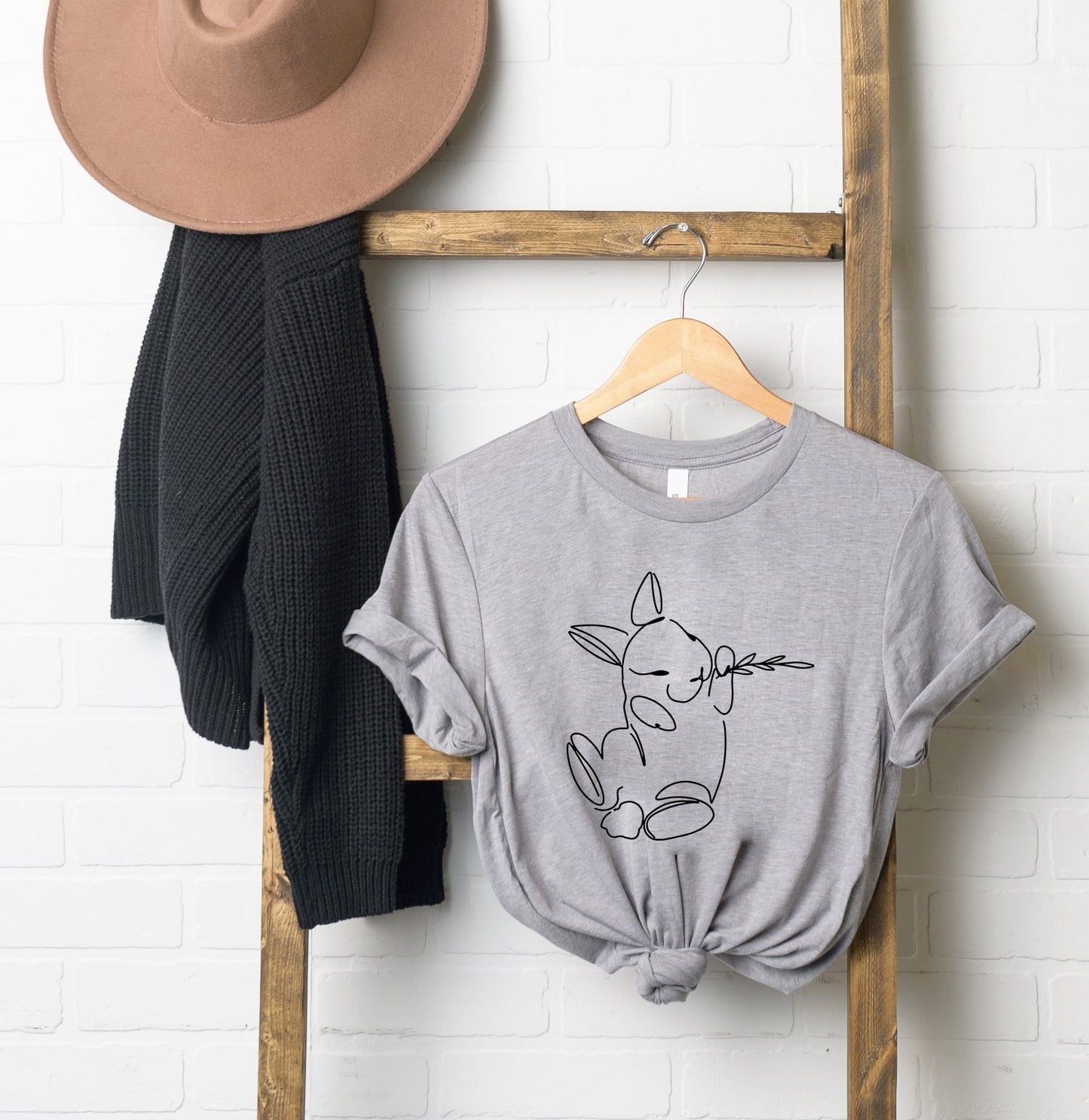 Hand Drawn Bunny | Short Sleeve Crew Neck