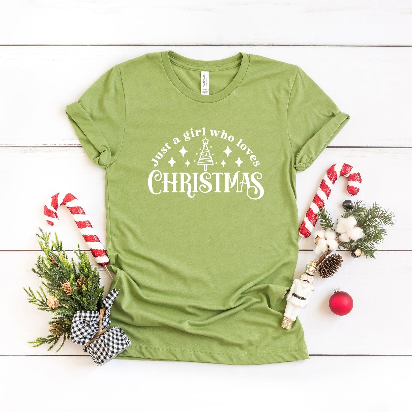 Just A Girl Who Loves Christmas | Short Sleeve Crew Neck