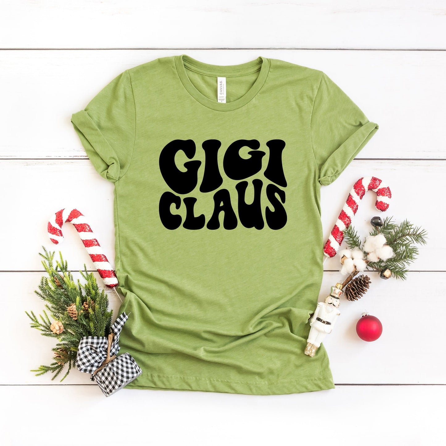 Gigi Claus Wavy | Short Sleeve Crew Neck