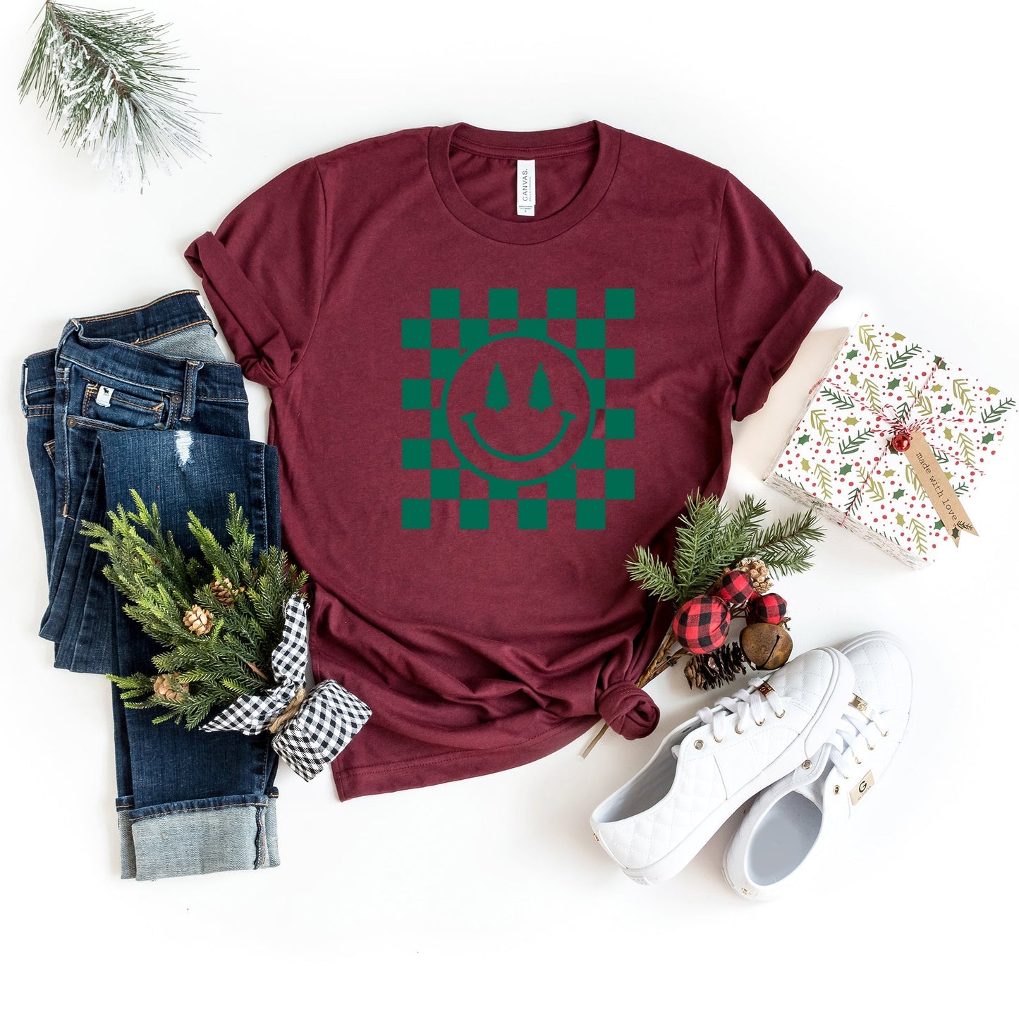 Checkered Christmas Smiley | Short Sleeve Crew Neck