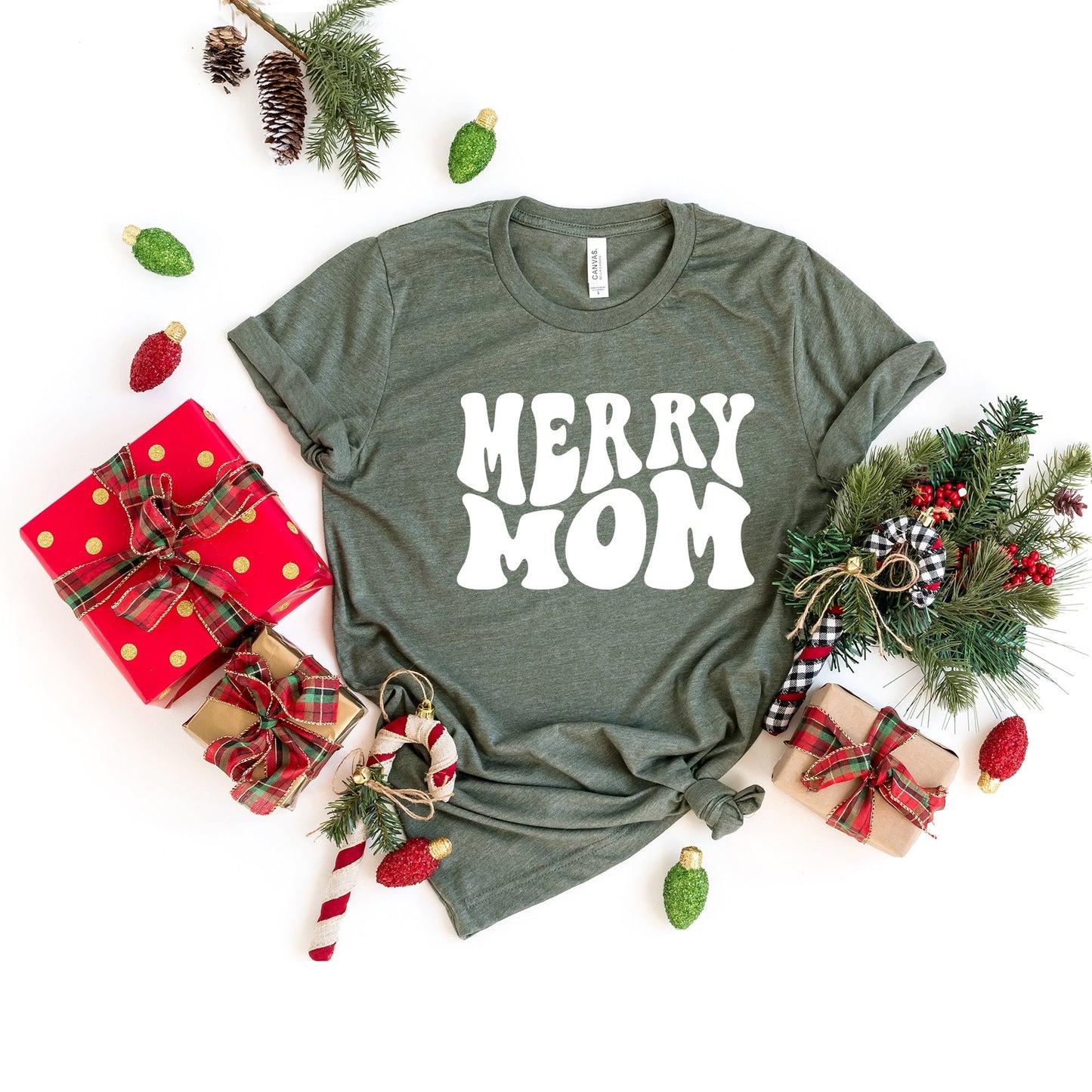 Merry Mom Wavy | Short Sleeve Crew Neck