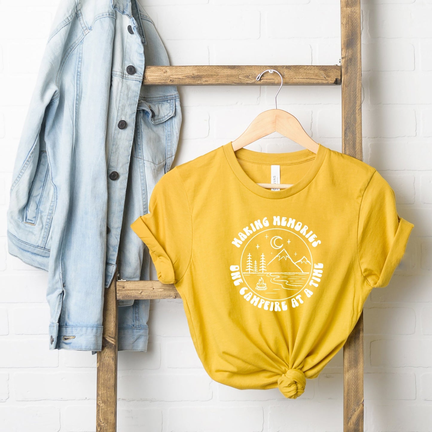 Making Memories Campfire | Short Sleeve Crew Neck
