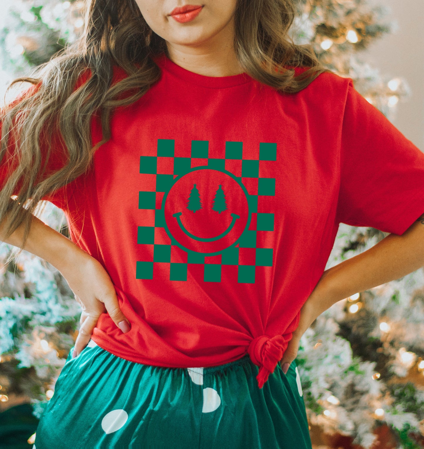 Checkered Christmas Smiley | Short Sleeve Crew Neck