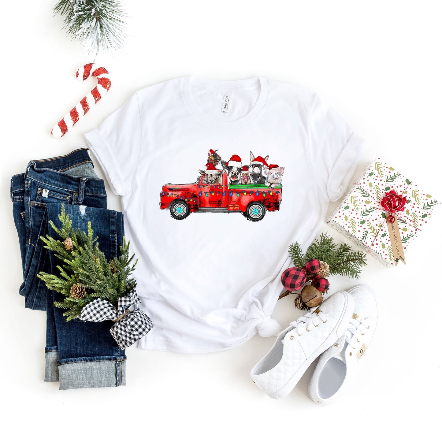 Farm Animals Christmas Truck | Short Sleeve Crew Neck