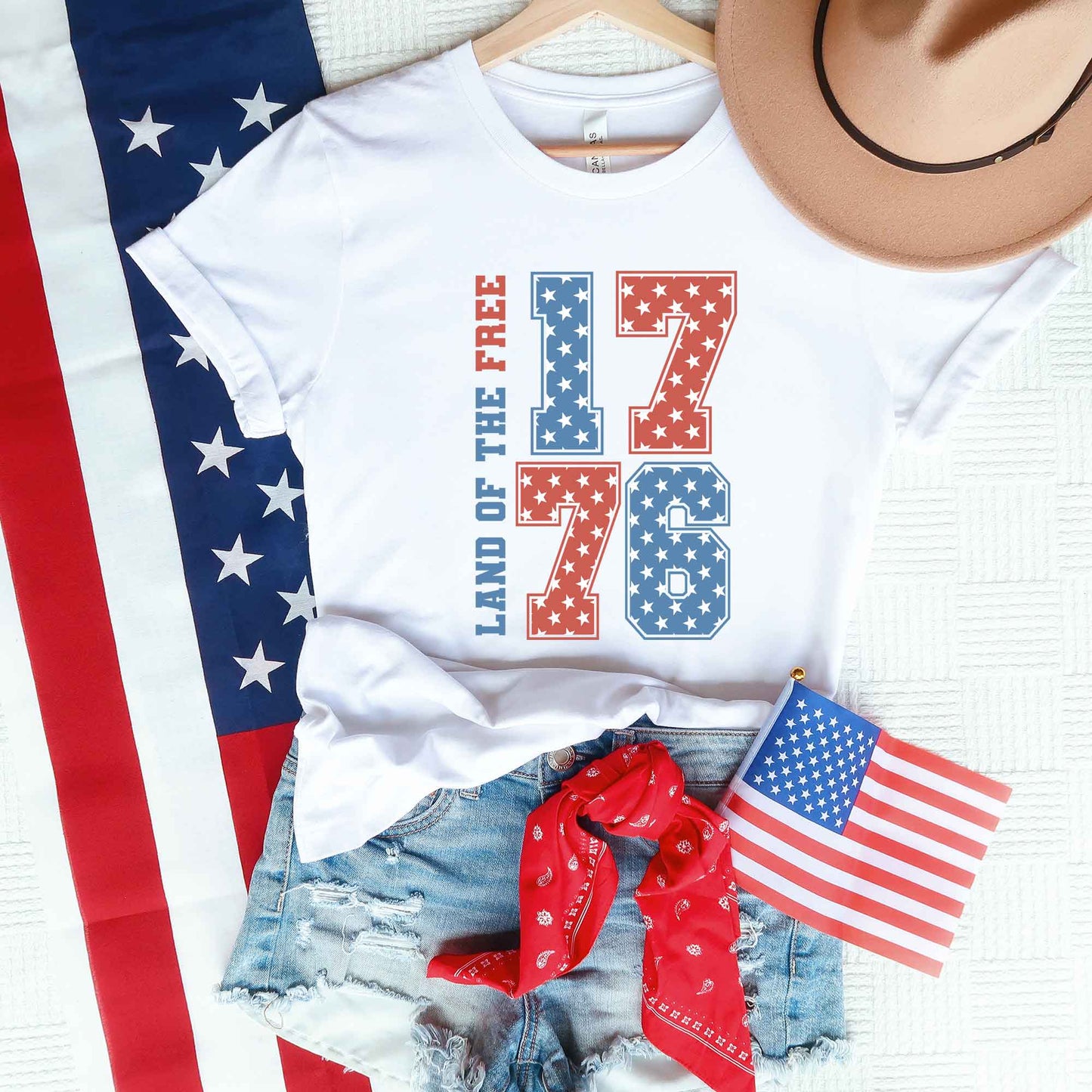 Land of the Free Retro Stars | Short Sleeve Crew Neck