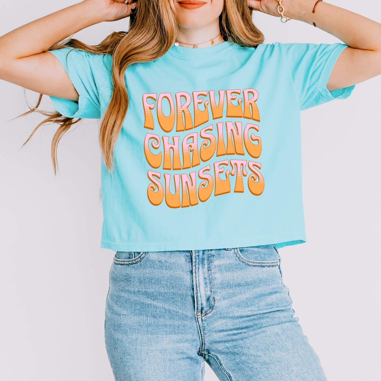 Forever Chasing Sunsets Wavy | Relaxed Fit Cropped Tee