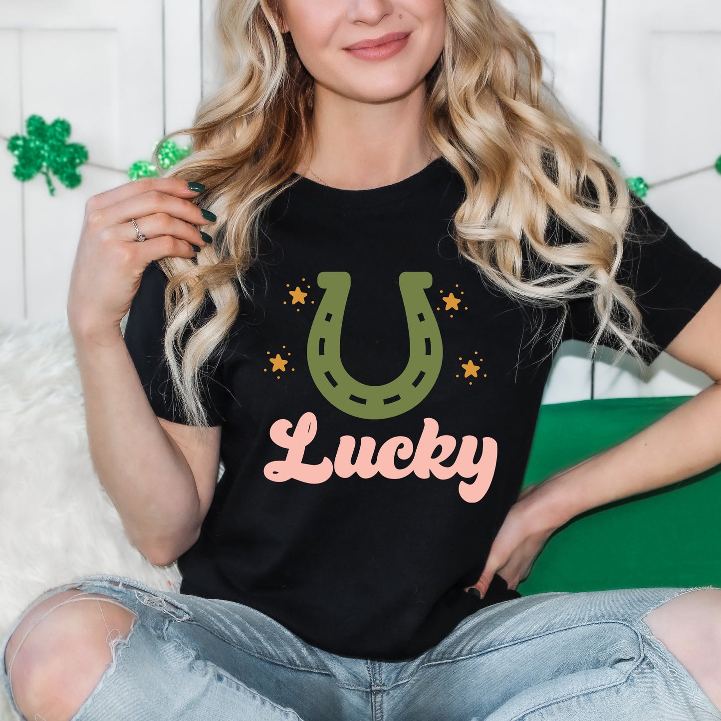 Lucky Horse Shoe | Short Sleeve Graphic Tee