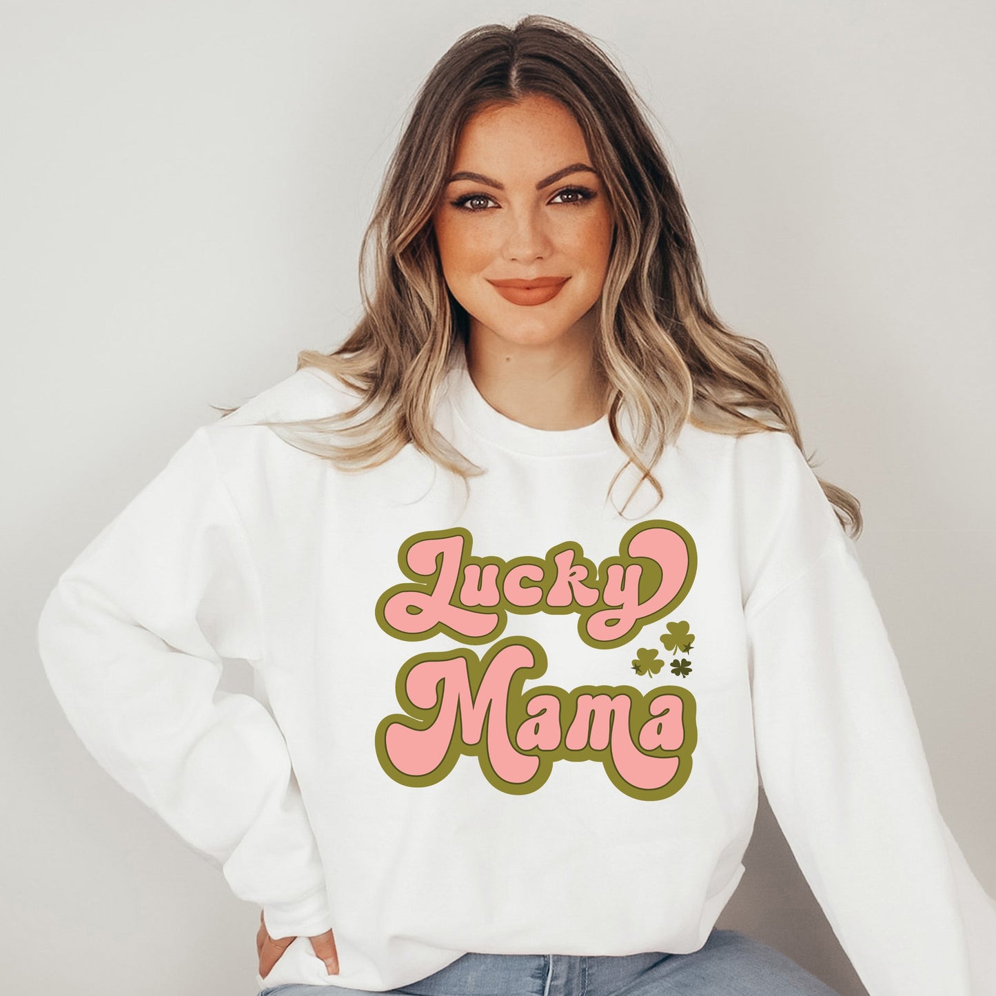 Lucky Mama Retro Clovers | Sweatshirt