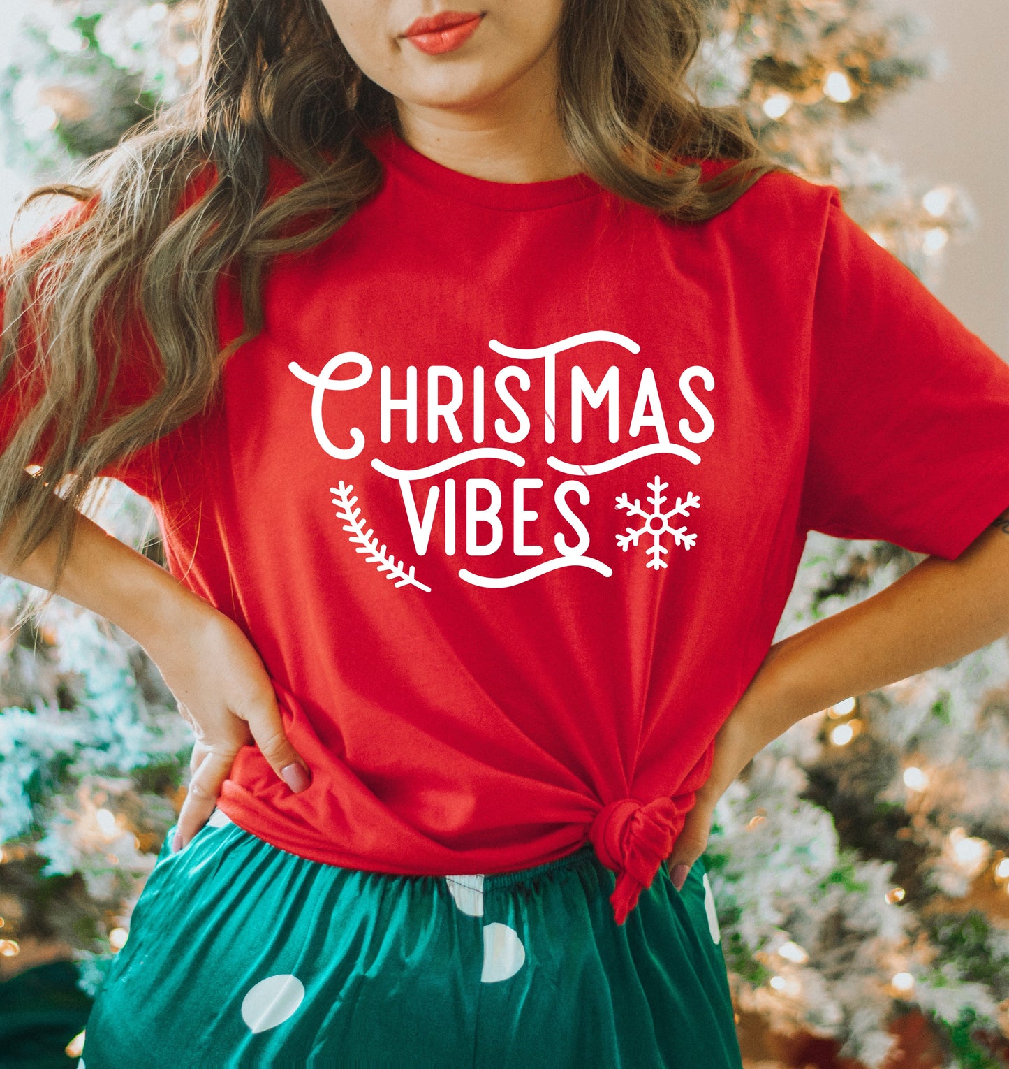 Christmas Vibes Snowflake | Short Sleeve Crew Neck