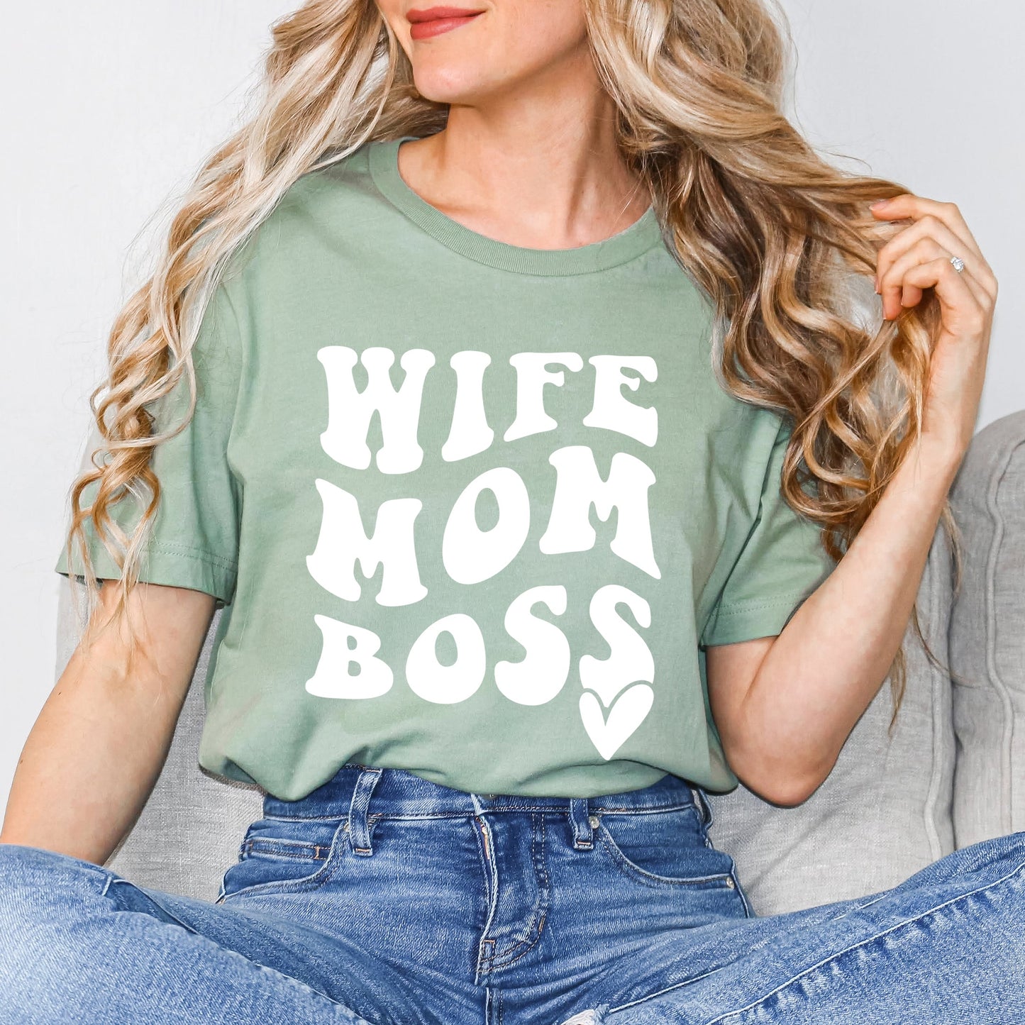 Wife Mom Boss Wavy Heart | Short Sleeve Graphic Tee