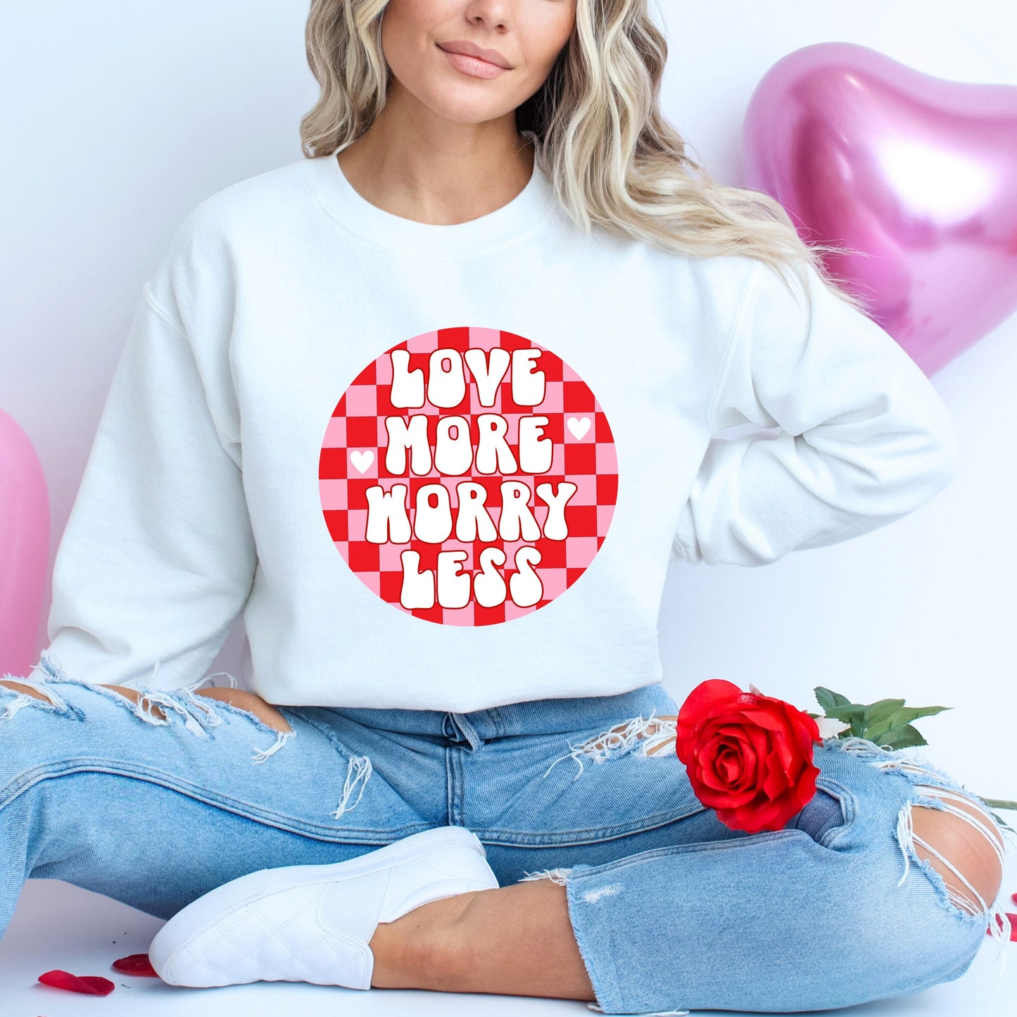 Love More Worry Less Checkered | Sweatshirt