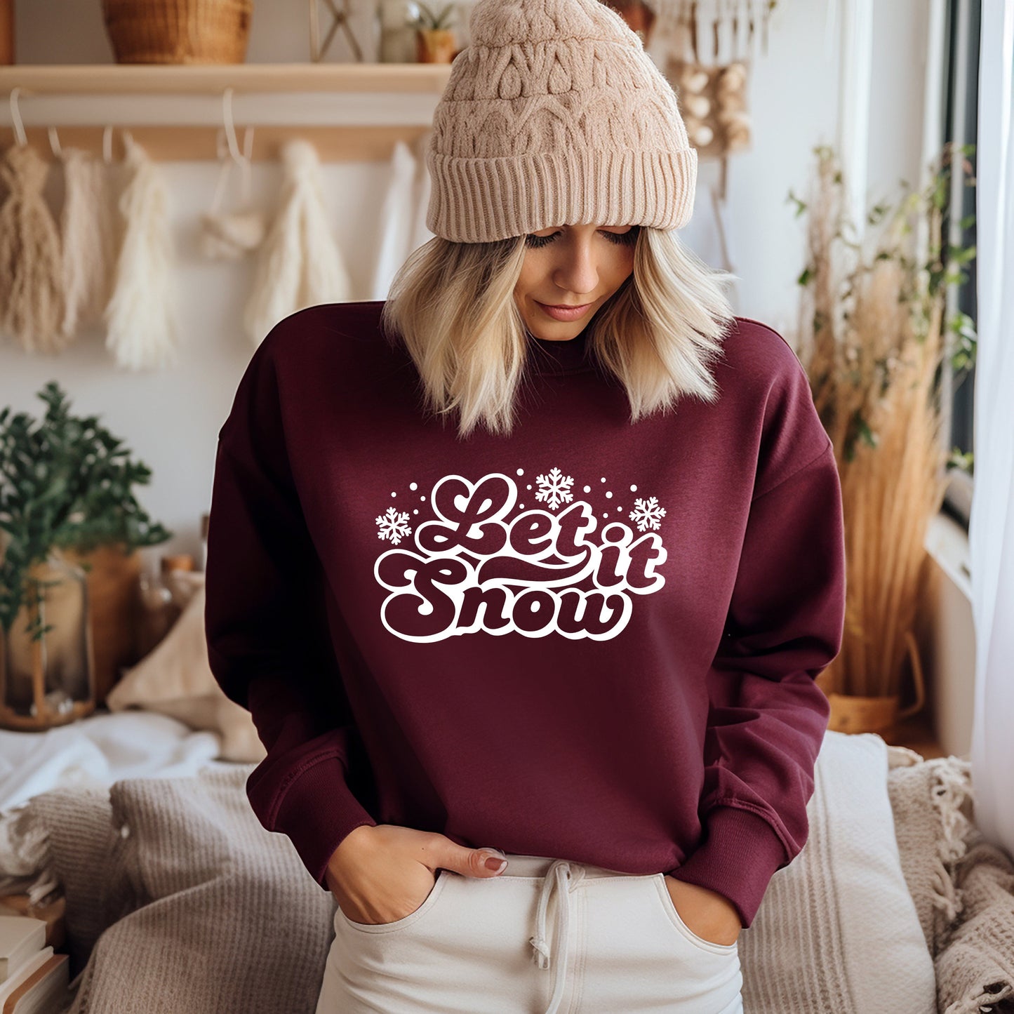 Retro Let It Snow | Sweatshirt