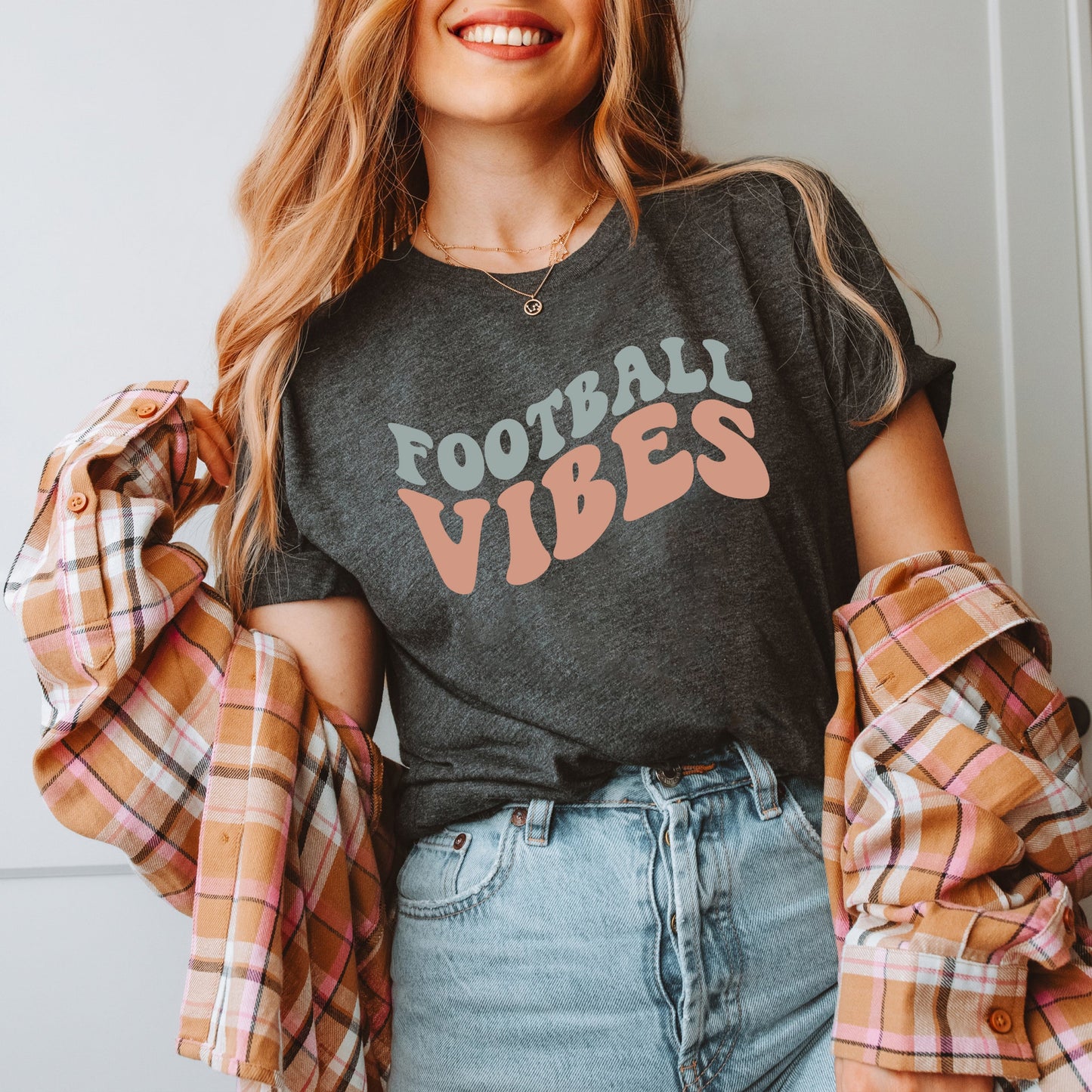 Football Vibes Colorful | Short Sleeve Crew Neck