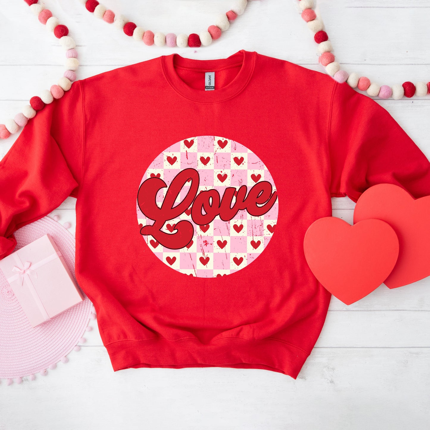 Retro Love Checkered Circle | Sweatshirt