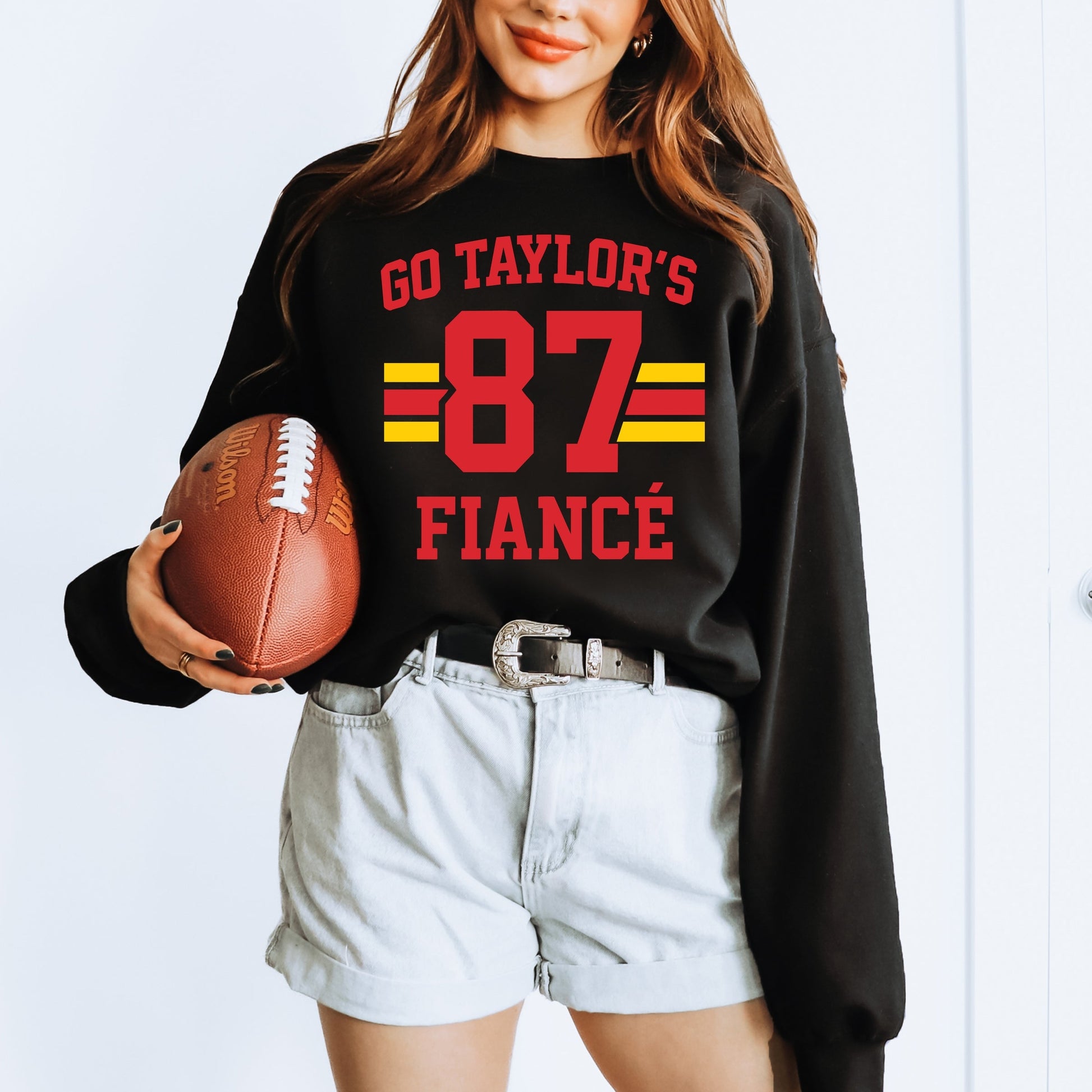 Go Taylor's Fiance 87 -  Womens Sweatshirt