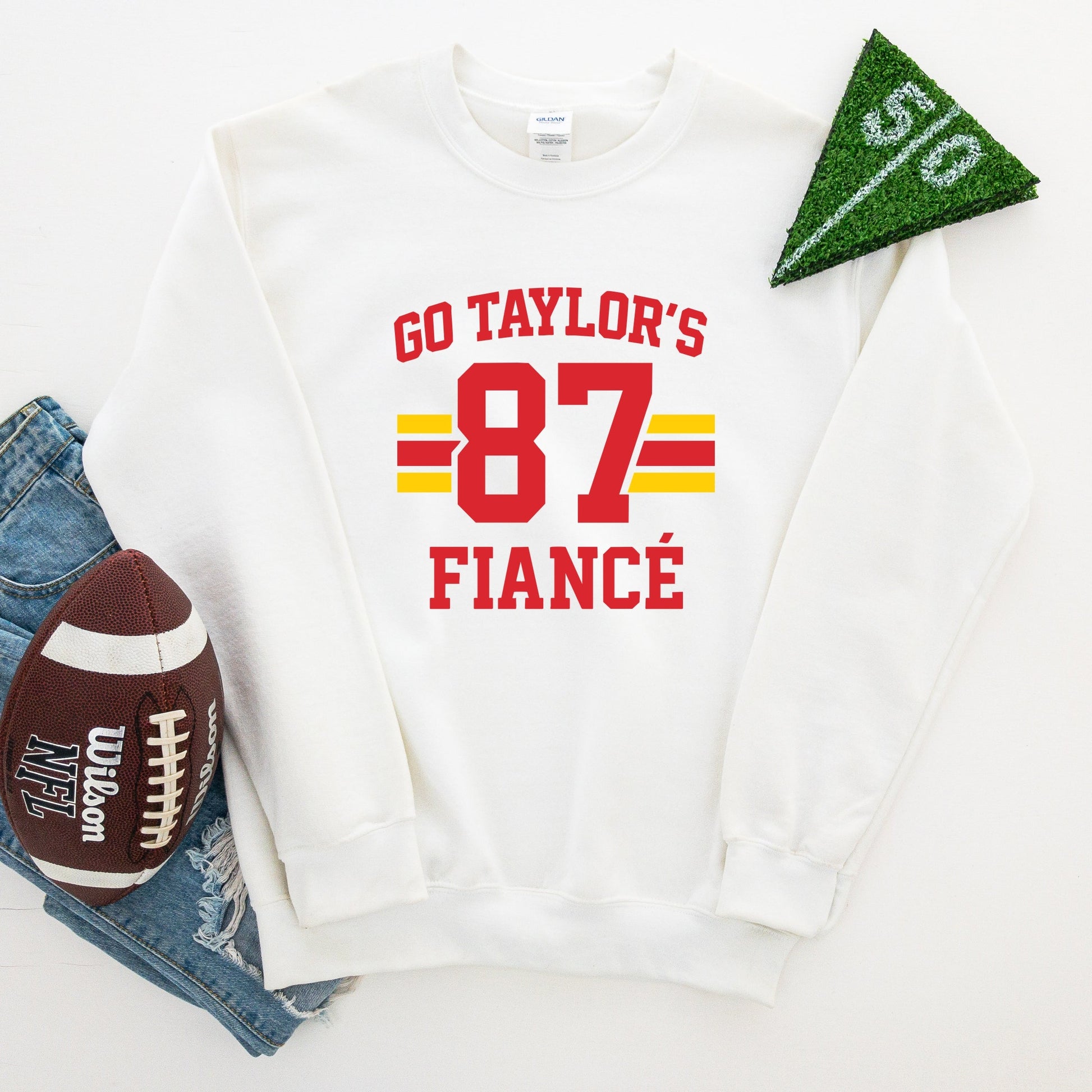 Go Taylor's Fiance 87 -  Womens Sweatshirt