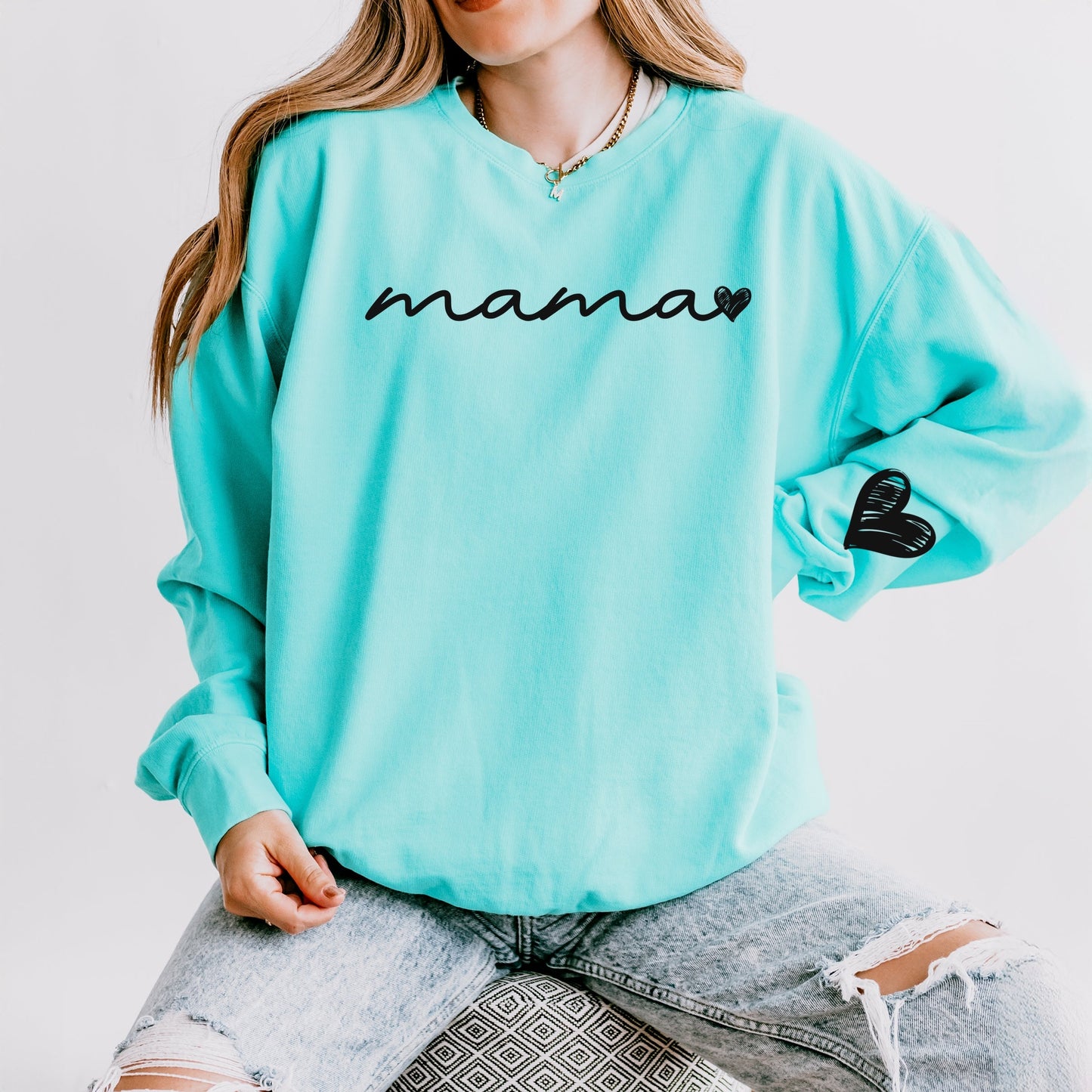 Mama Cursive Heart - Women's Lightweight Garment Dyed Sweatshirt