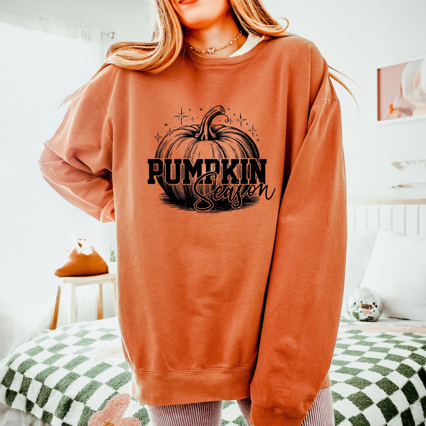 Pumpkin Season Sparkles Distressed - Women's Lightweight Garment Dyed Sweatshirt
