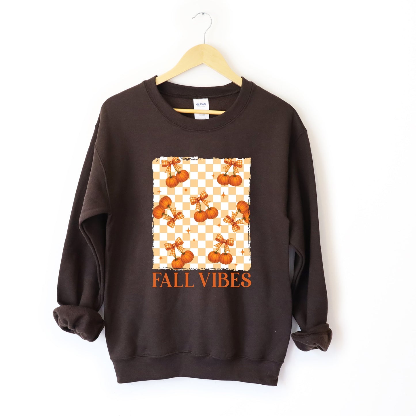 Fall Vibes Checked Pumpkins - Women's Graphic Sweatshirt
