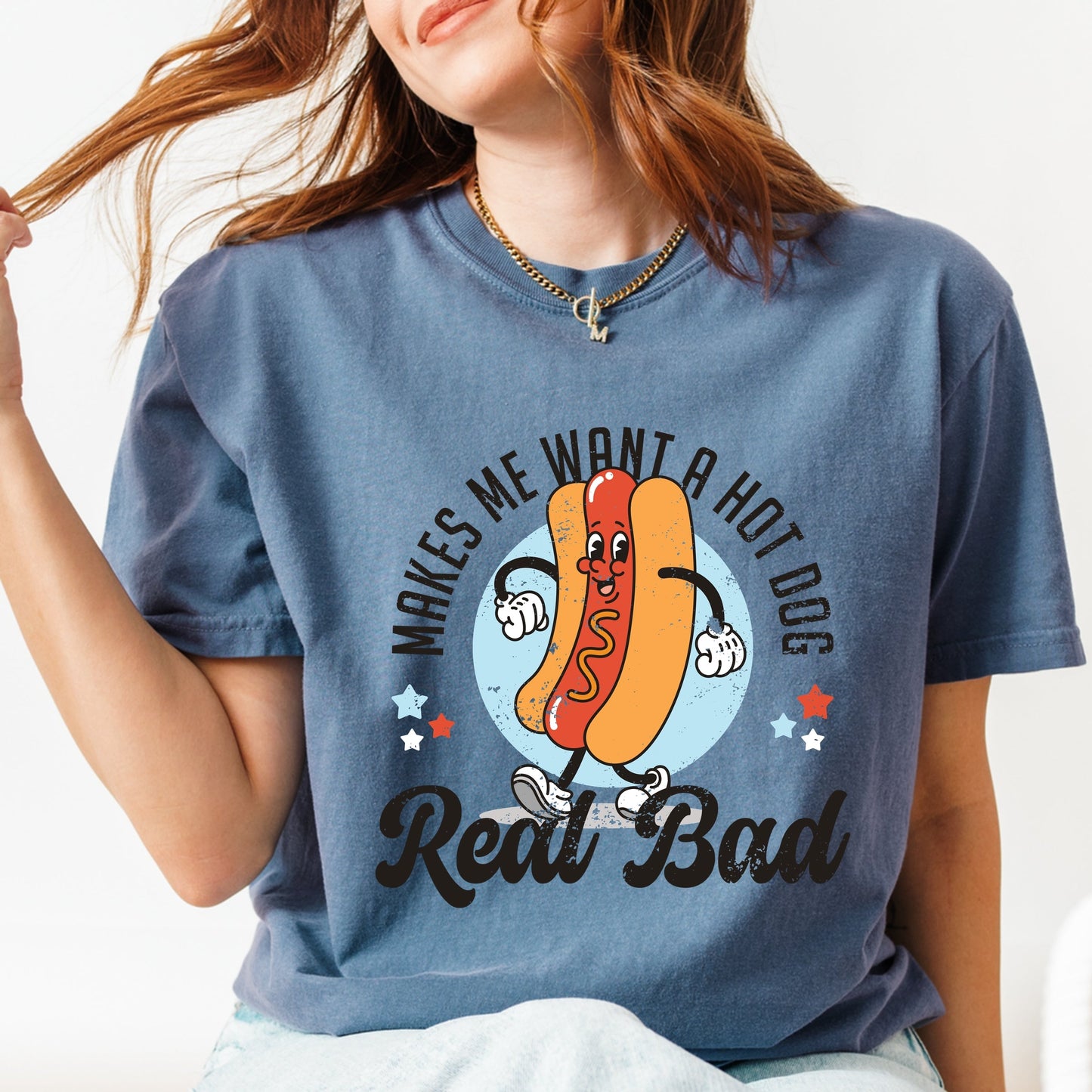 Makes Me Wants A Hot Dog Real Bad Cartoon - Women's Garment Dyed Graphic T-Shirt