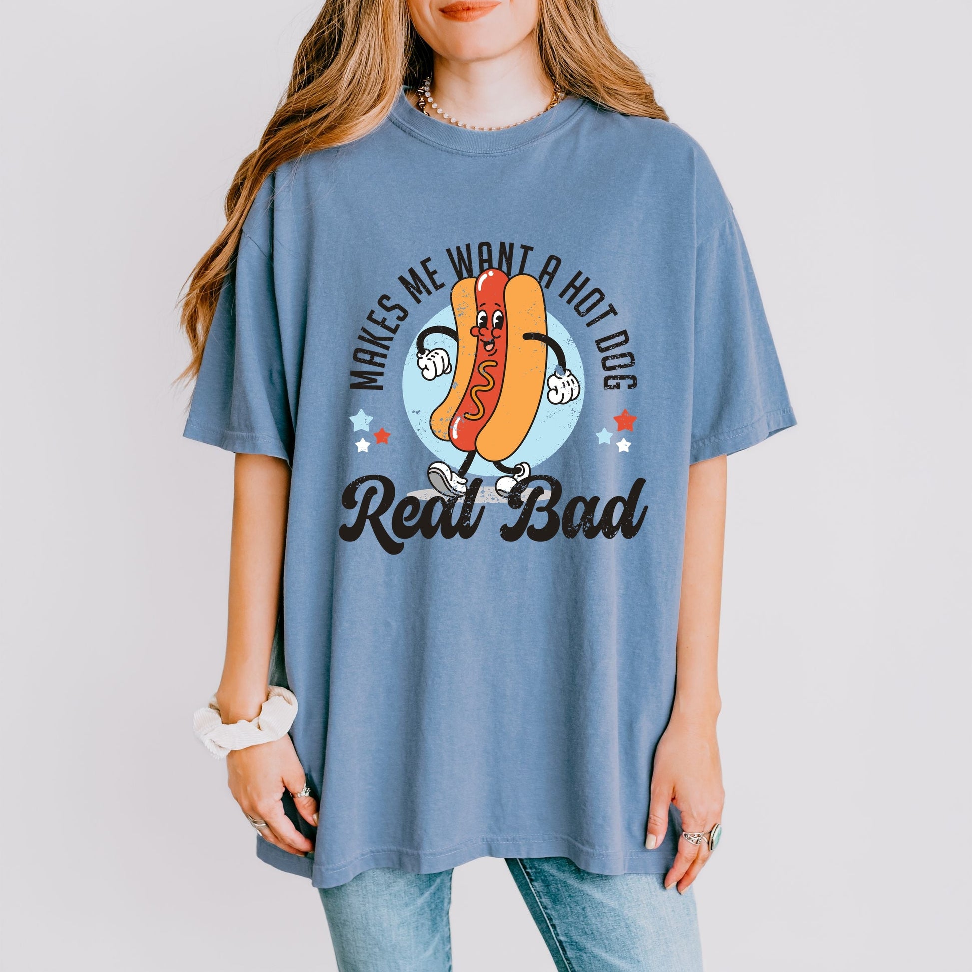 Makes Me Wants A Hot Dog Real Bad Cartoon - Women's Garment Dyed Graphic T-Shirt