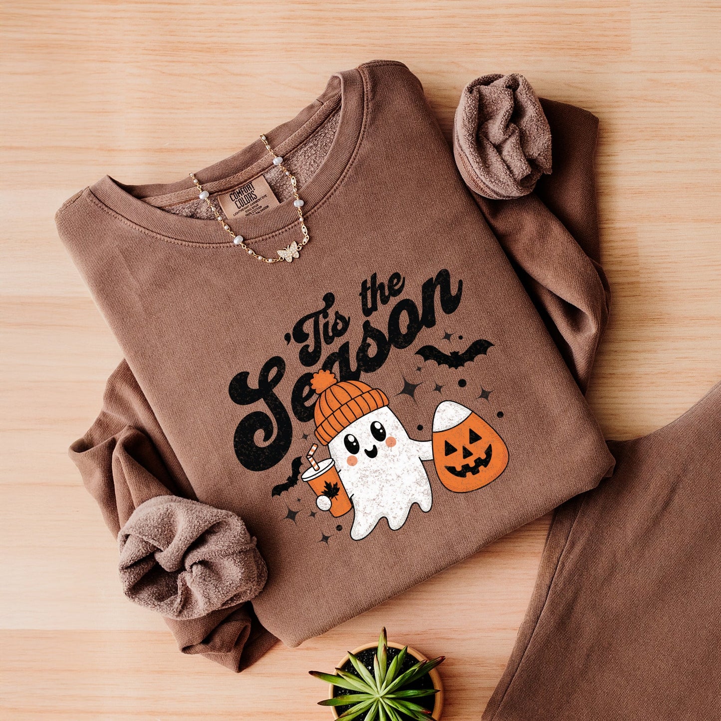 Tis The Season Ghost Retro - Womens Lightweight Garment Dyed Sweatshirt
