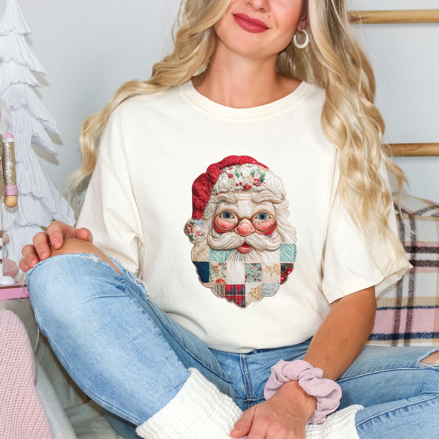 Santa Face Patchwork Print - Women's Garment Dyed Tee