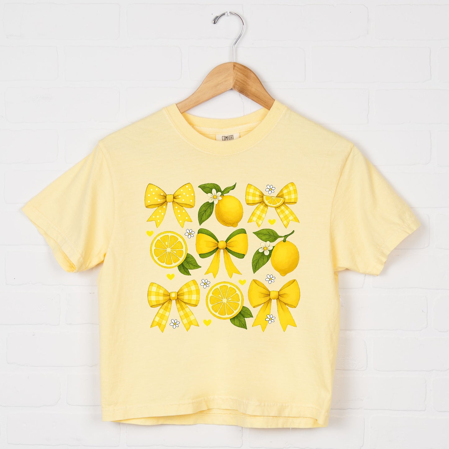 Coquette Lemons Pattern Bows - Women's Boxy Crop Top Graphic T-Shirt