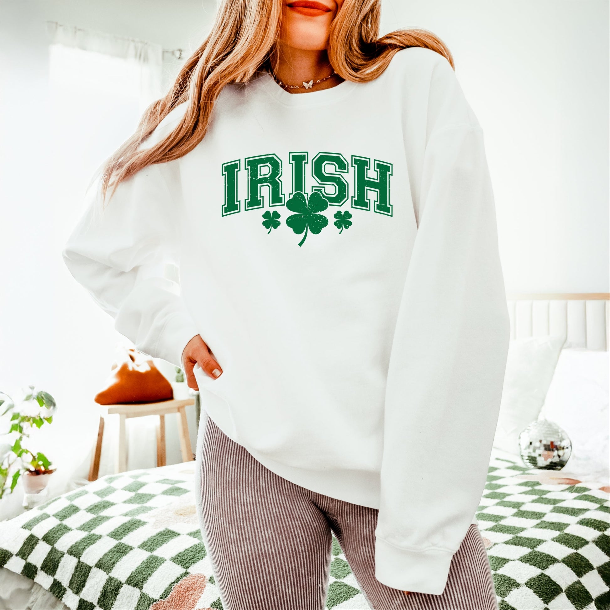 24112GRE_F-LGDSWT White