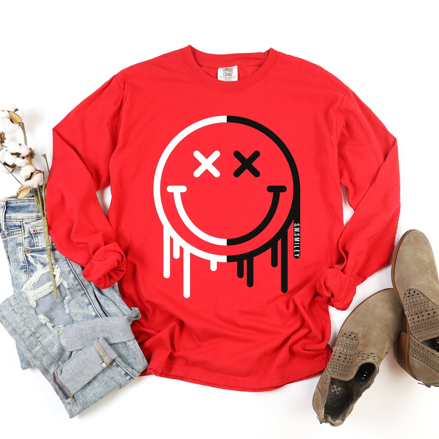 S.W.Smiley Black And White Drip - Women's Garment Dyed Long Sleeve Graphic T-Shirt