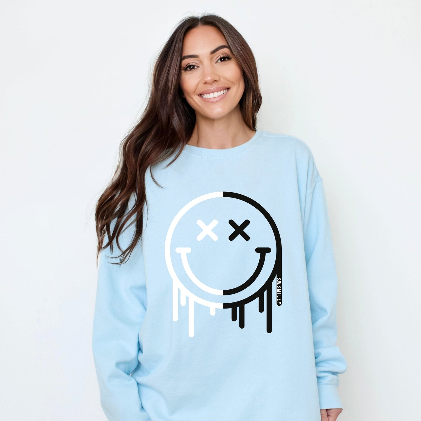 S.W.Smiley Black And White Drip - Women's Garment Dyed Graphic Sweatshirt