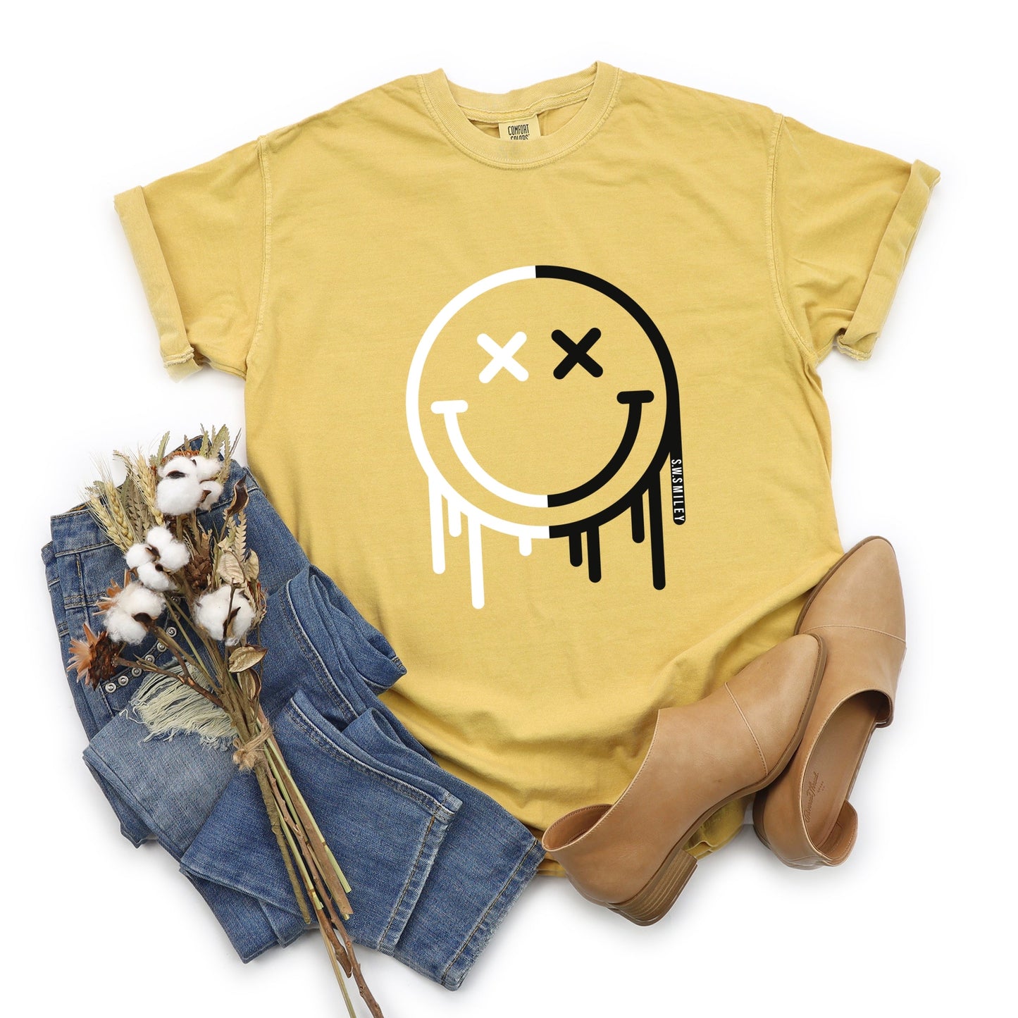 S.W.Smiley Black And White Drip - Women's Garment Dyed Graphic T-Shirt