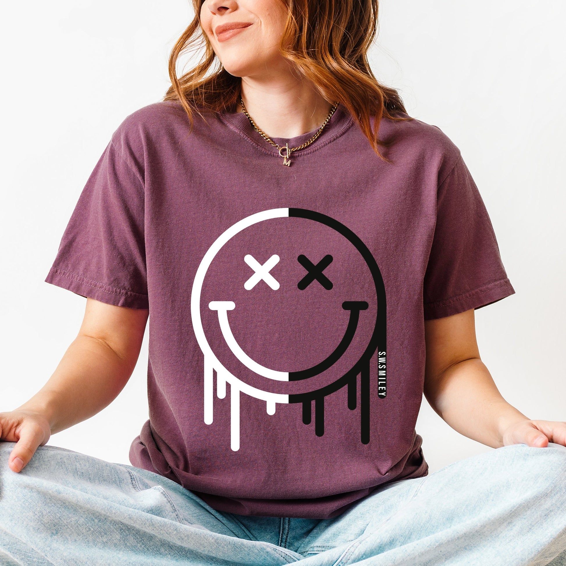 S.W.Smiley Black And White Drip - Women's Garment Dyed Graphic T-Shirt