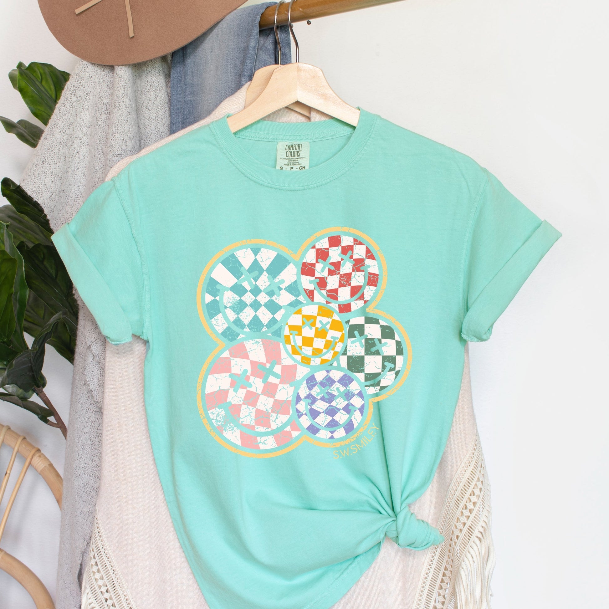 S.W.Smiley Rainbow Checkered - Womens Garment Dyed Tee
