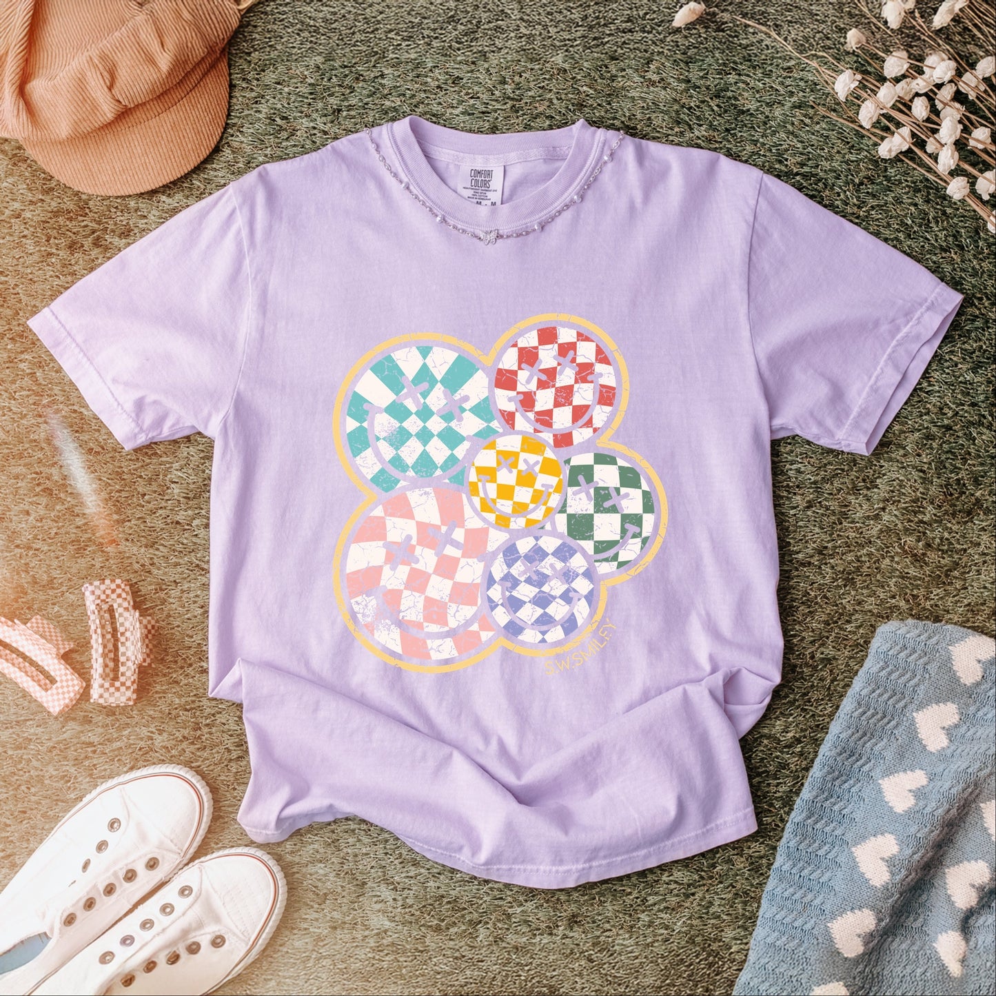 S.W.Smiley Rainbow Checkered - Womens Garment Dyed Tee
