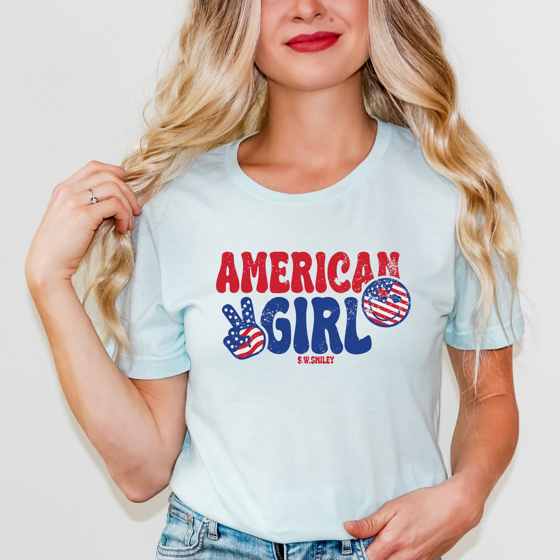 S.W.Smiley American Girl Patriotic - Women's Short Sleeve Graphic T-Shirt