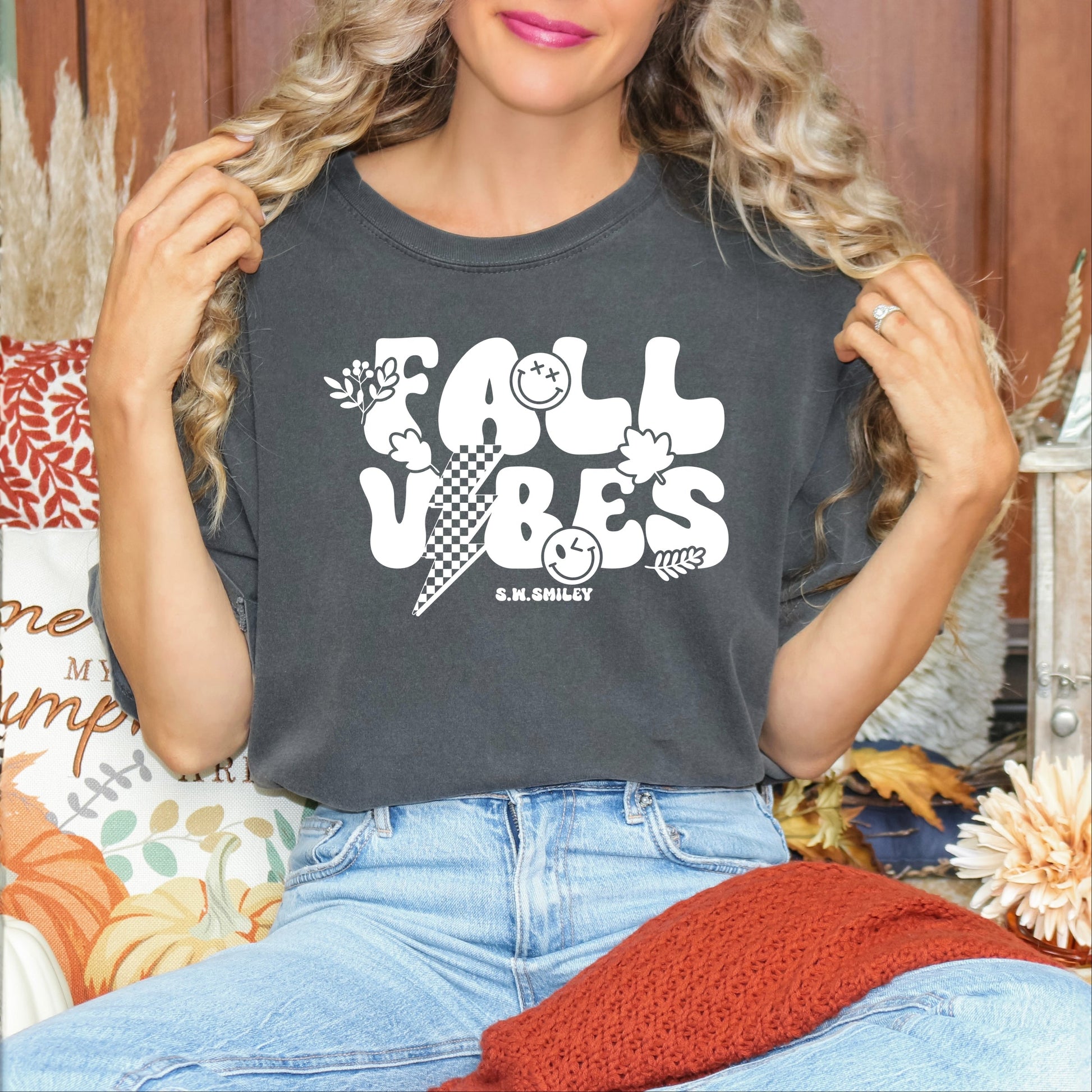 S.W.Smiley Fall Vibes Lightning - Women's Garment Dyed Graphic T-Shirt