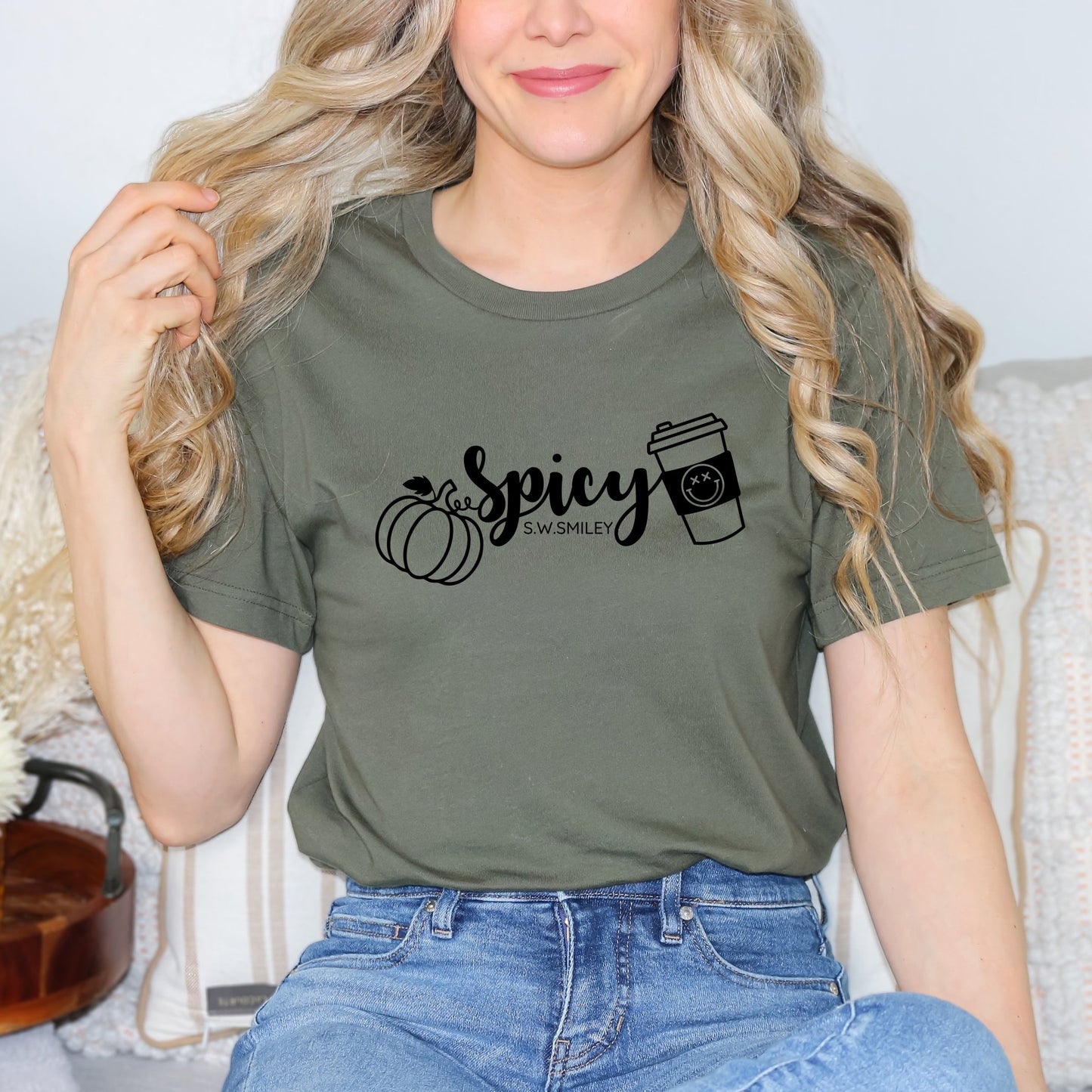 S.W.Smiley Spicy Pumpkin Spice - Women's Short Sleeve Graphic T-Shirt