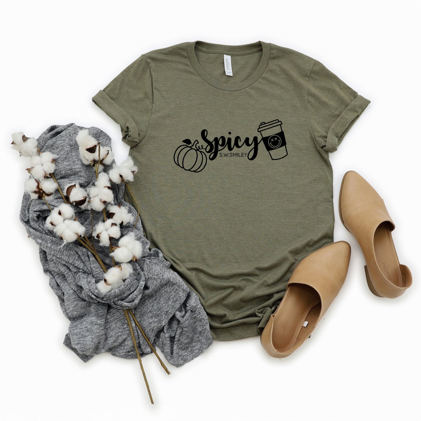 S.W.Smiley Spicy Pumpkin Spice - Women's Short Sleeve Graphic T-Shirt