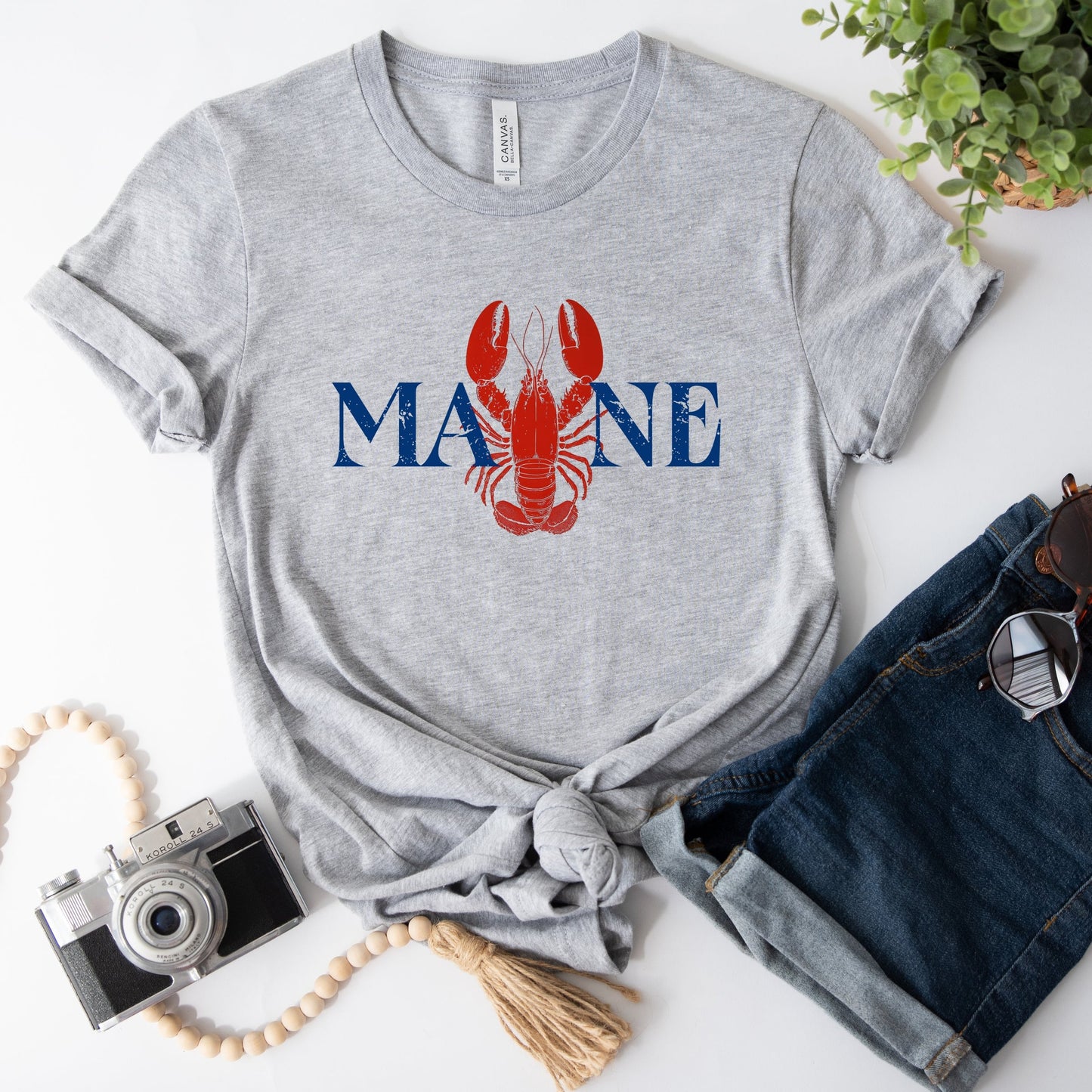 Maine Lobster - Women's Short Sleeve Graphic T-Shirt