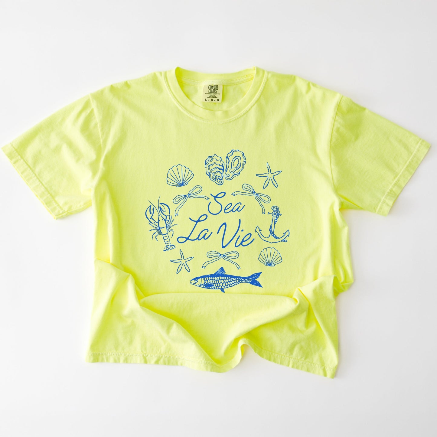 Sea La Vie Collage - Womens Garment Dyed Tee