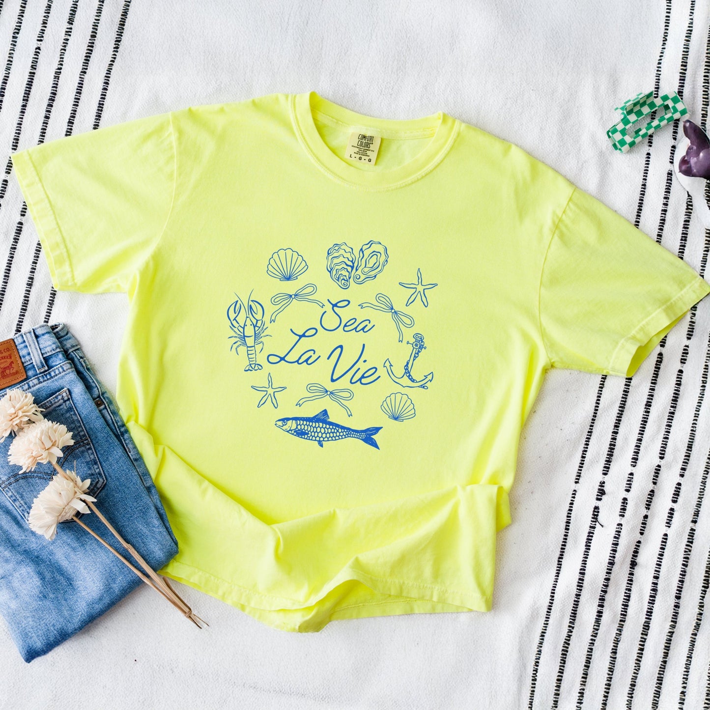 Sea La Vie Collage - Womens Garment Dyed Tee