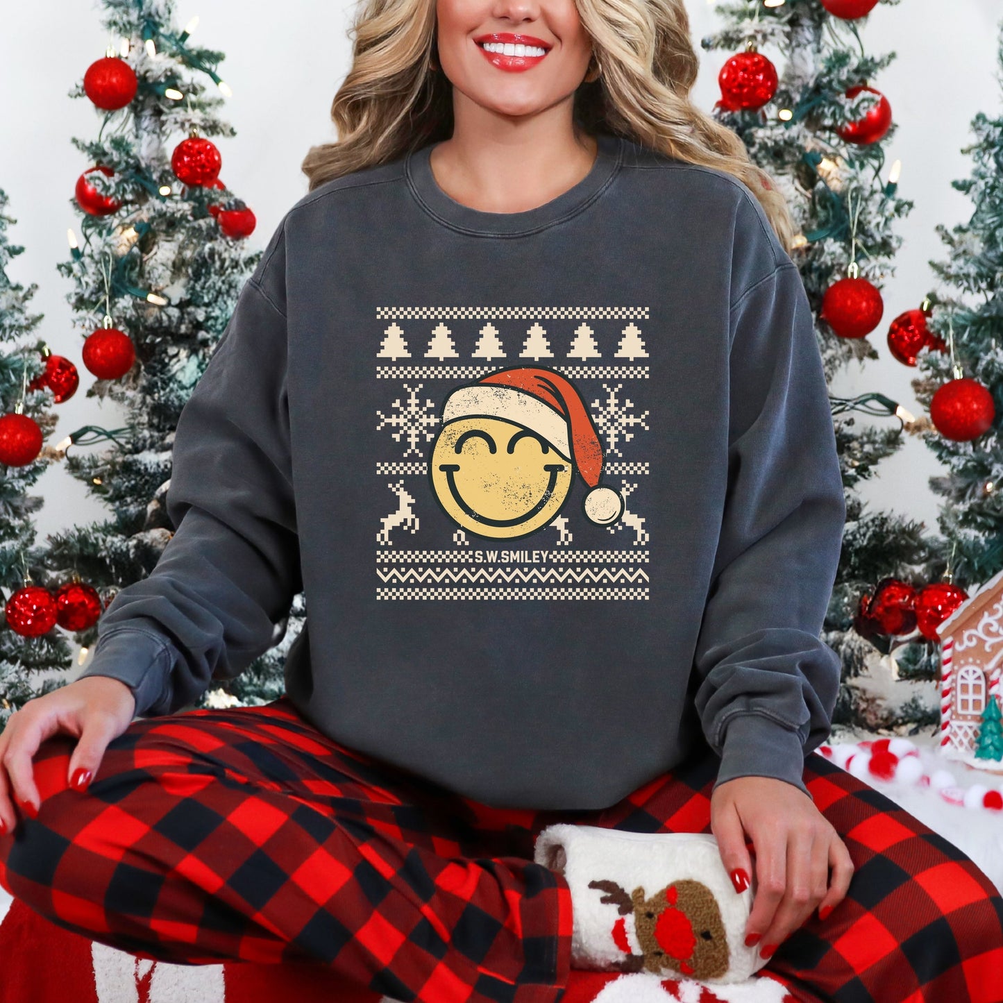 S.W.Smiley Ugly Christmas Sweater Distressed - Women's Garment Dyed Graphic Sweatshirt